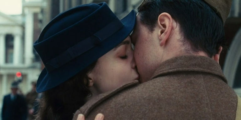 Robbie and Cecilia kiss in Atonement