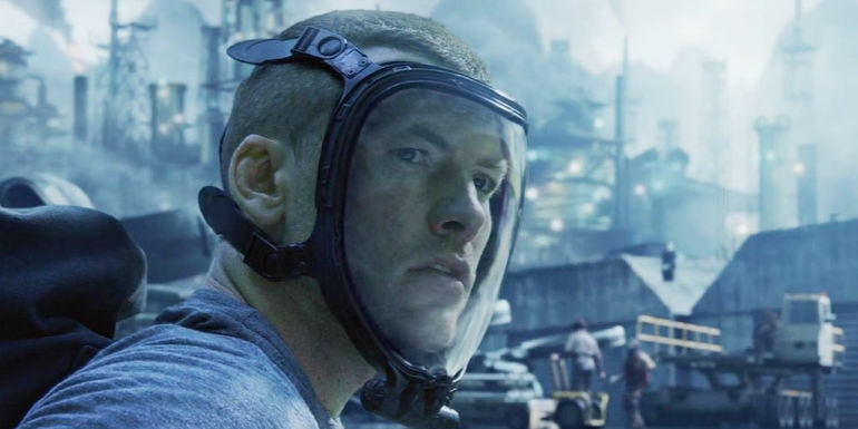 Sam Worthington as Jake Sully wearing an Exopack in Avatar