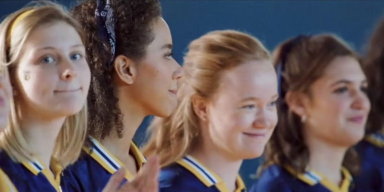 Yellowjackets team all lined up