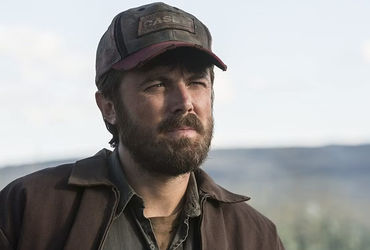 Tom - Người Giữ Trái Đất Cuối Cùng Trong Interstellar