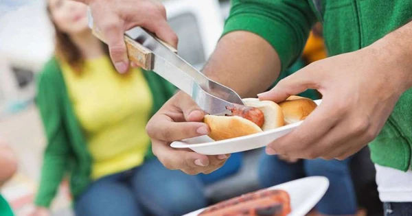 Nguy cơ của việc ăn quá nhiều thịt chế biến sẵn