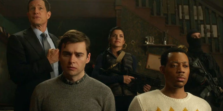 Tina (Marika Domińczyk) and Ollerman (Dylan Walsh) holding Standish (Tyler James Williams) and Paul (Joe Doyle) hostage in the Whiskey Cavalier finale.