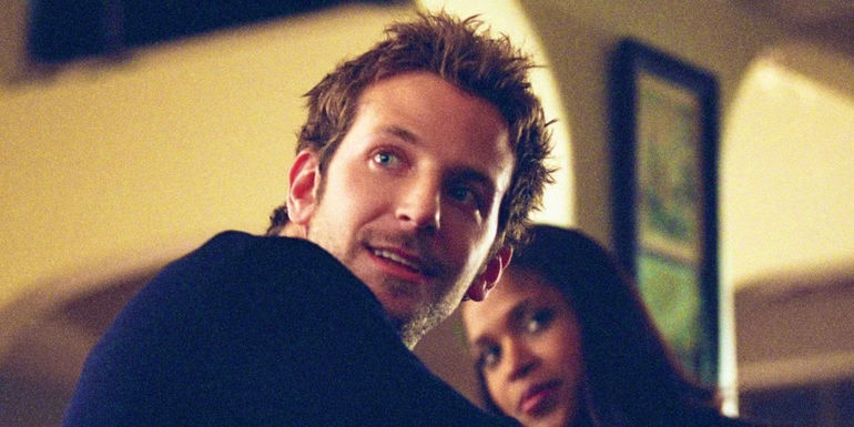 Bradley Cooper as Will looking over his shoulder in Alias