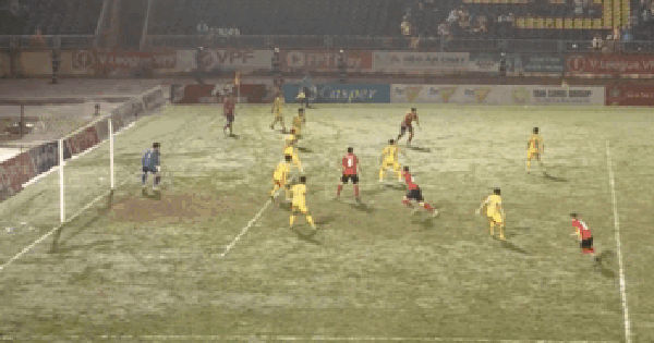 Sự Lấp Lánh Của Ngôi Sao Bùi Hoàng Việt Anh Đưa CAHN Lên Đỉnh V-League