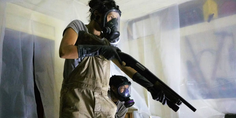 Sarah and Travis in It Comes At Night - A Paranoid Apocalyptic Horror/Home Invasion Mash-Up - It Comes At Night (2017)