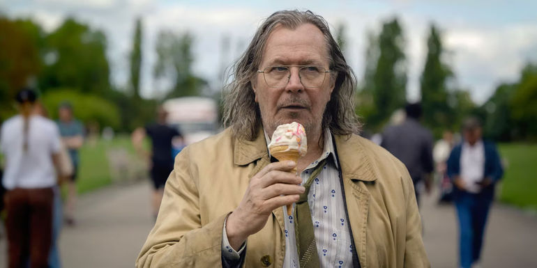 Jackson Lamb (Gary Oldman) eats ice cream in Slow Horses - 3 seasons - Slow Horses (2022-present)