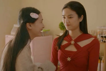 Bí ẩn chiếc váy gây sốc trong bộ phim Gặp Em Ngày Nắng