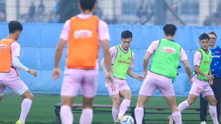 Hành Trình Chuẩn Bị Của Đội Tuyển Việt Nam Trước Trận Đấu Quan Trọng với Đội Indonesia