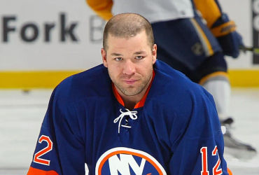 Remembering Chris Simon: NHL Veteran and Stanley Cup Winner Passes Away at 52