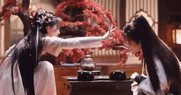 Khoảnh khắc Ngọt Ngào Của Cặp Đôi Hoa Ngữ Ở Hậu Trường Phim Mới