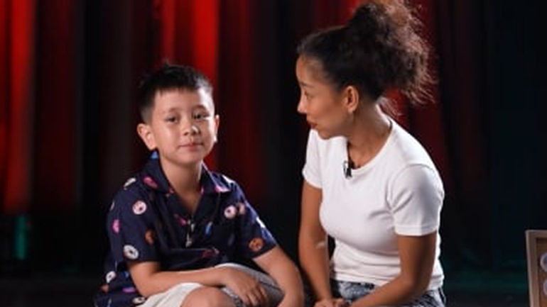 Những Bước Chuyển Hướng Bất Ngờ của Nữ Ca Sĩ: Từ Ca Hát Sang Diễn Viên Hài