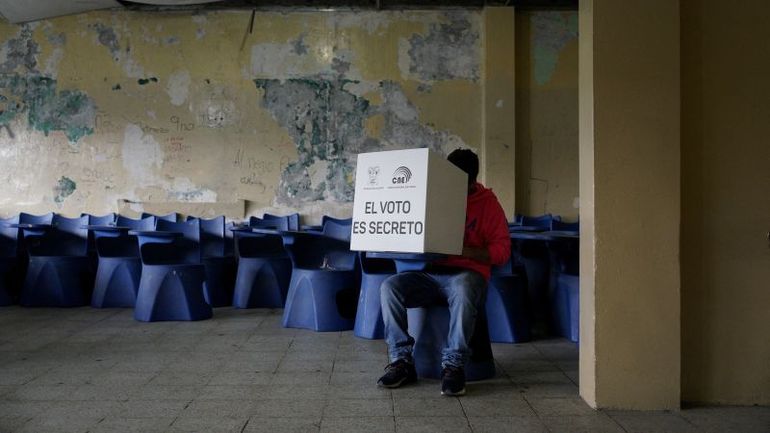 Ecuador's Prison Chief Fatally Attacked During Crime-Focused Referendum
