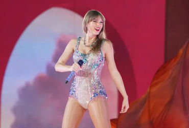 Taylor Swift Fans Speculate on the Statue Mentioned in ‘thanK you aIMee’