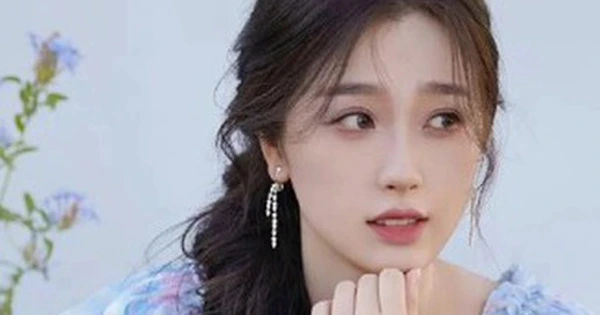 Những Mỹ Nữ Bị Gắn Mác 'Bình Hoa Di Động' - Sự Thật Đằng Sau Vẻ Ngoại Hình