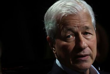 Understanding Jamie Dimon's Concerns on the Rising US Debt