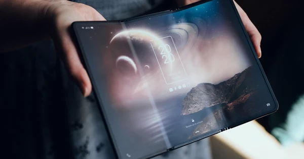 Thiết bị di động đột phá: Smartphone màn hình gập 3 lần từ Trung Quốc