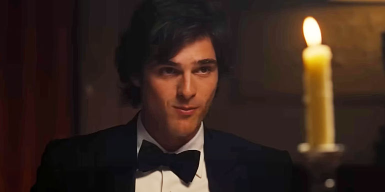 Jacob Elordi smiling as Felix in Saltburn