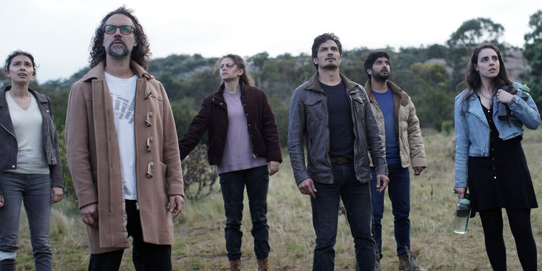 Damien Fotiou as Judah, Lily Santiago as Veronica, Nicholas Gonzalez as Levi, Rohan Mirchandaney as Scott, and Veronica St. Clair as Riley in La Brea 301