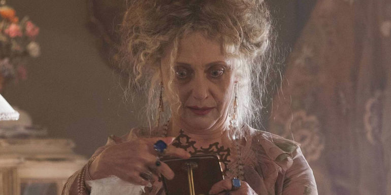 Carol Kane as Gertrud Kapelput in Gotham