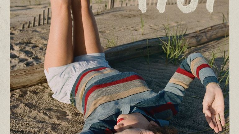 Taylor Swift's '1989 (Taylor's Version)' Vinyl Edition Sets Social Media Abuzz