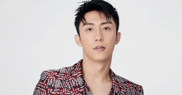 Showbiz không thể hạ gục được 'con kiến đập hoài'