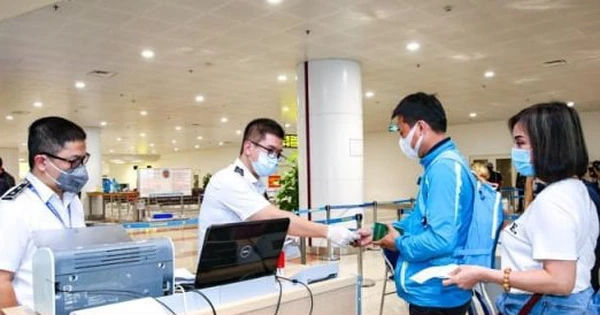 Biến thể mới của SARS-CoV-2 và Công tác Phòng, Chống Dịch Bệnh trong Dịp Tết Nguyên \
đán 2024