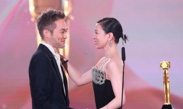 Xa Thi Mạn và Trương Trí Lâm: Màn tái hợp ấn tượng tại TVB Anniversary Awards