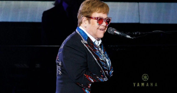 Elton John: Người Anh huyền thoại với 4 danh hiệu Emmy, Grammy, Oscar và Tony