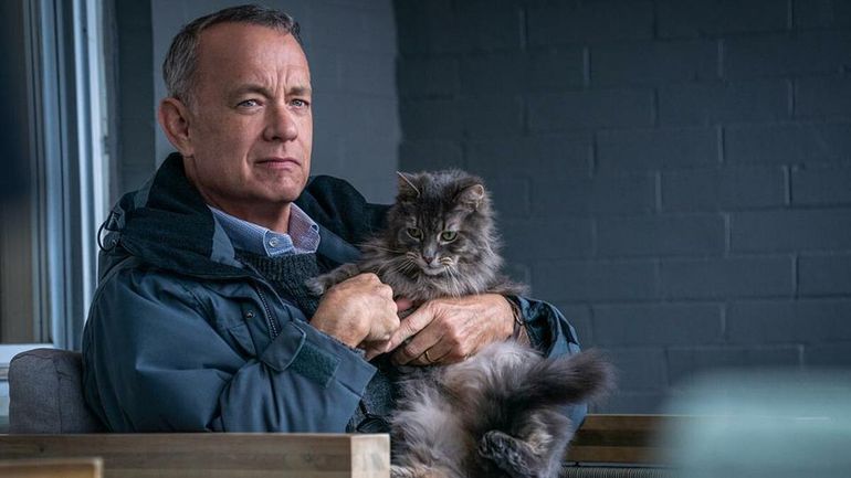 Tom Hanks đồng hành cùng Otto: Bác hàng xóm đáng yêu khiến người xem say đắm