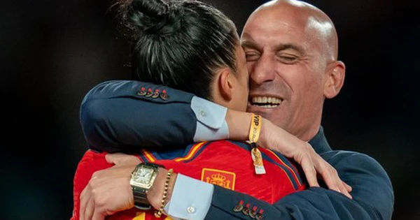 Chủ tịch LĐBĐ Tây Ban Nha bất ngờ đáp trả chỉ trích gay gắt về tình dục của cầu thủ: Bí mật bị tiết lộ!
