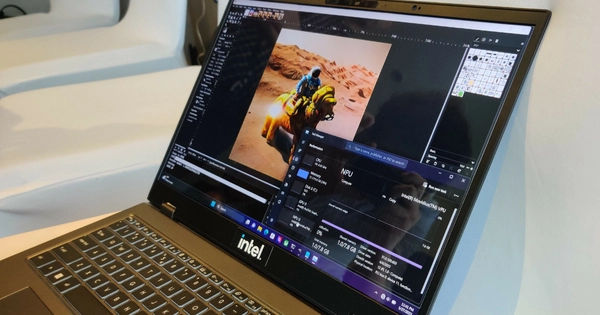 Laptop không bao giờ chết nhờ trí tuệ nhân tạo của Intel