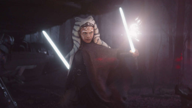 Ahsoka Tano's Epic Lightsaber Transformation in The Mandalorian Surprises Fans