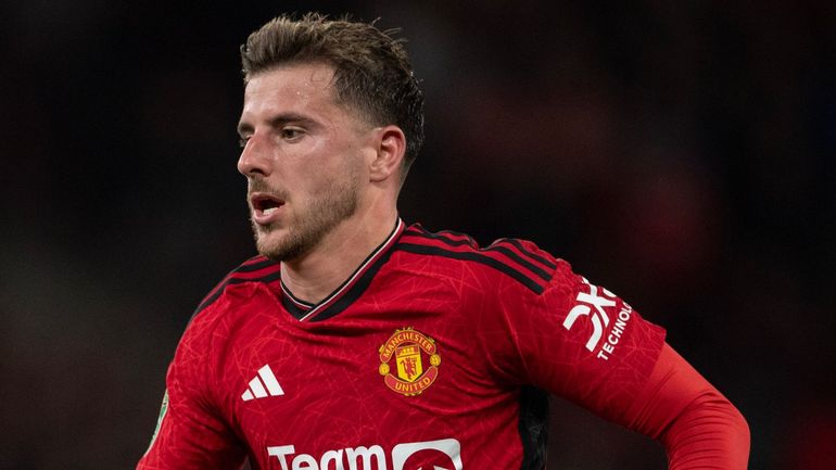 Manchester United's Lackluster Display: Paul Merson Slams, Mason Mount's Struggle Revealed