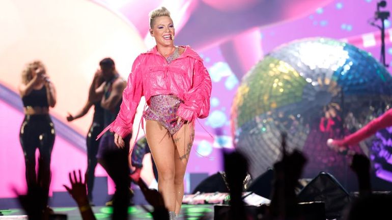 Pink's Epic Night: Unforgettable Moments with Tina Turner, Taylor Swift, and Beyoncé — A Powerhouse Lineup!