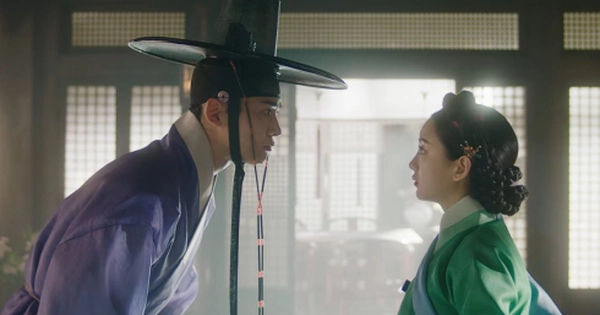 Cặp đôi cổ trang khiến người xem thích mê: Mỹ nữ mini đồng hành cùng mỹ nam đỉnh cao