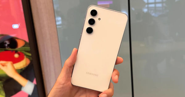 Chỉ hơn 10 triệu, chiếc điện thoại này thậm chí 'sang chảnh' hơn iPhone 15, Galaxy S23: Phải công nhận không phải giá cao mới tốt