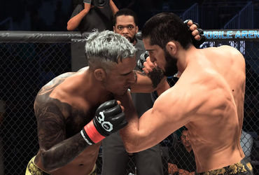 The Ultimate Guide to Mastering Clinch Submissions in UFC 5