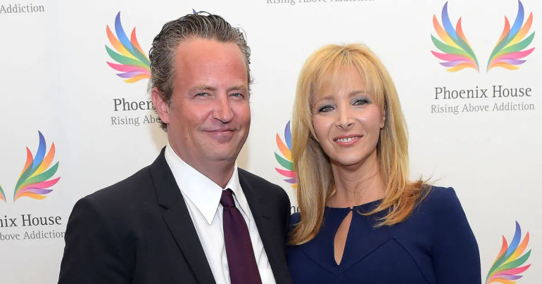 Matthew Perry's Extraordinary Battle: Lisa Kudrow Praises His Remarkable Triumphs