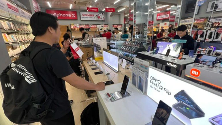 Đòn đánh mạnh của hãng bán lẻ trên thị trường di động