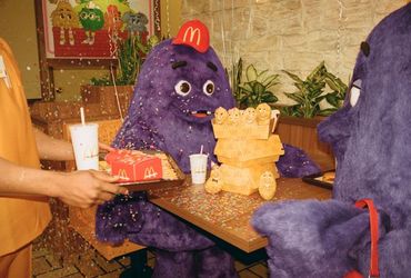 The Art of Harnessing Pop Culture Nostalgia: Unveiling the Most Brilliant Marketing Campaigns of 2023