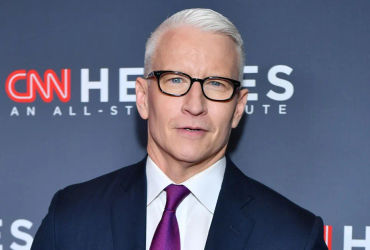 Daniel Craig and Other Celebrities Breaking the Tradition of Inheriting Wealth to Their Children