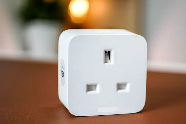 https://ik.imagekit.io/87h58scv9/smart-plug.webp