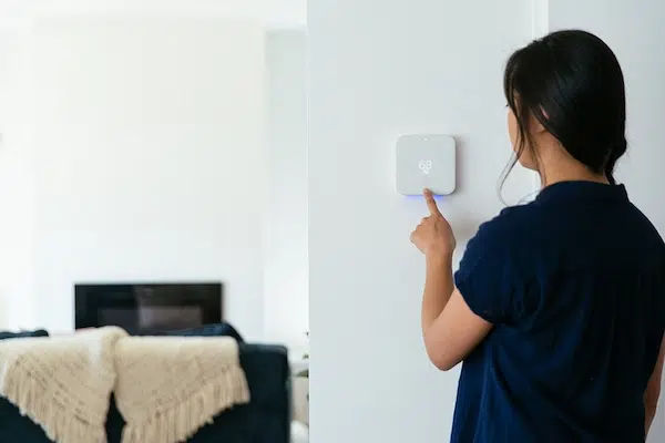 Renters Rejoice! How to Install a Smart Thermostat in Your Apartment -  Google Nest - Uhhloof