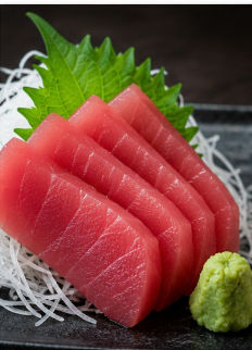 Sashimi tuna segar