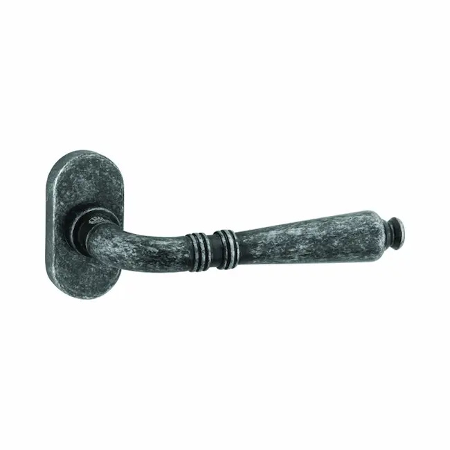 Ginevra - Komplet klamek z mosiądzu do drzwi profilowych, wąski szyld, kolor stare srebro