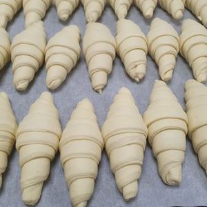  Croissant Cru 