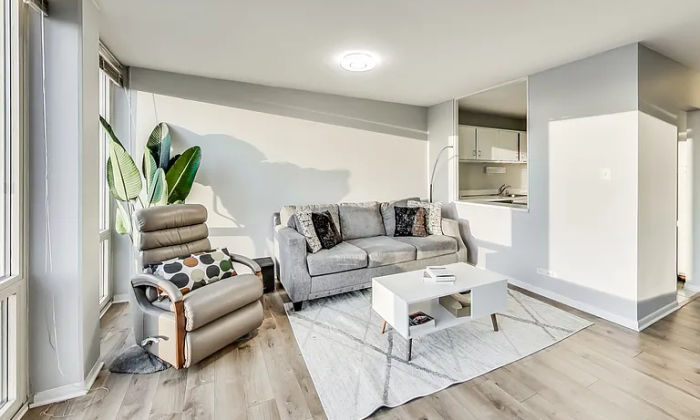 Streeterville Chicago condo kitchen before remodel -- closed galley layout, 60611