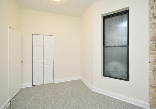 854 W Cornelia Unit 202 Boystown original kitchen before remodel Chicago