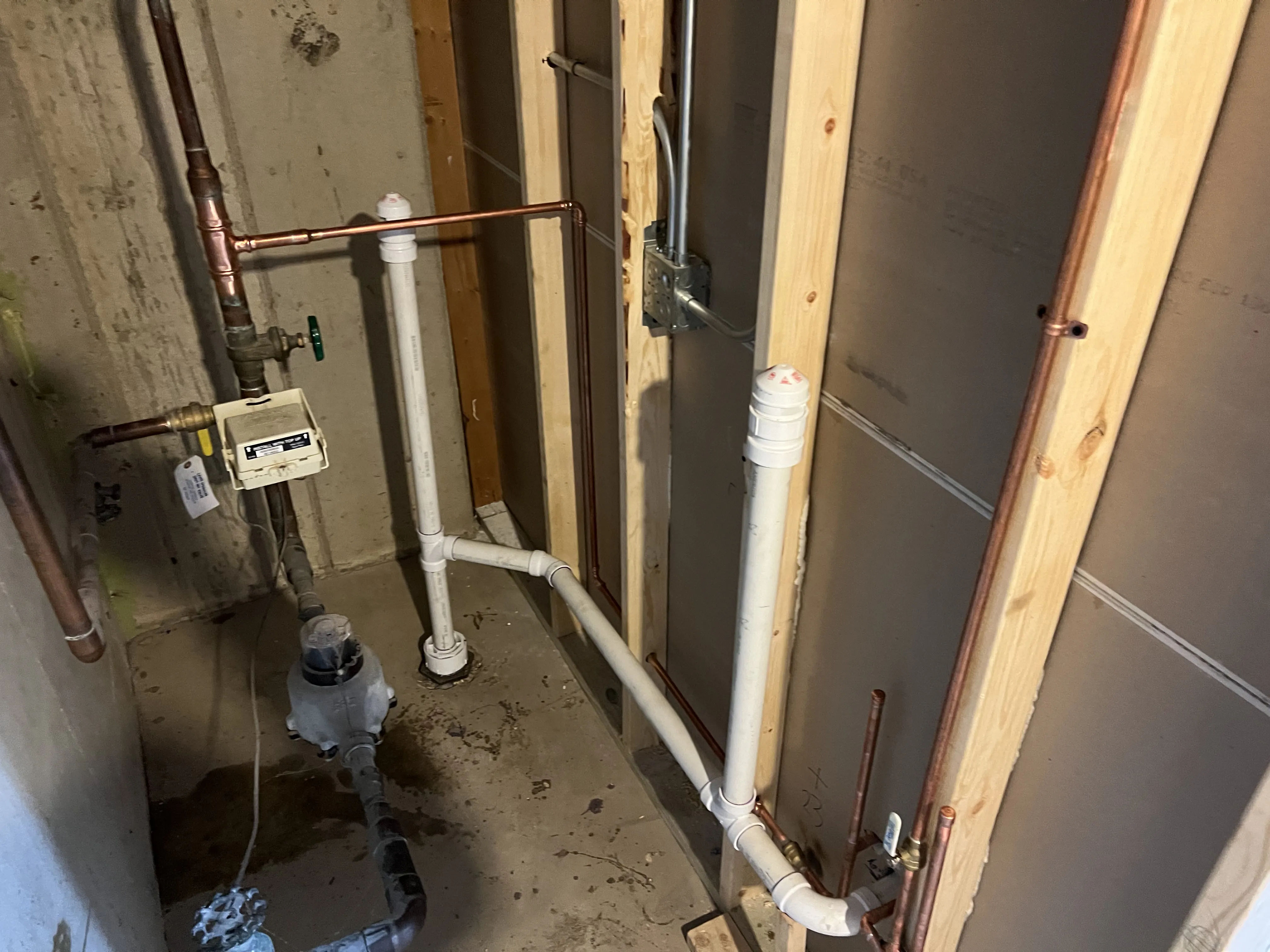 Basement before finishing Lake Forest IL - unfinished area