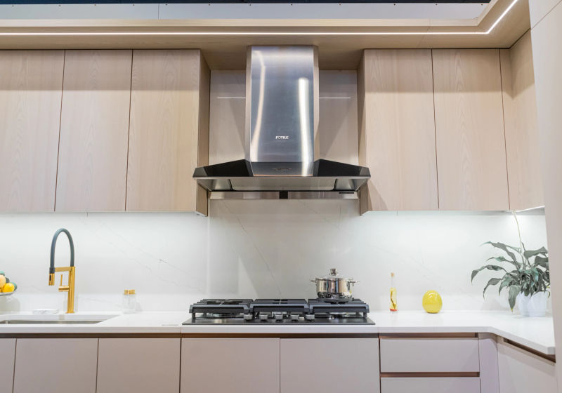 Custom kitchen cabinets manufactured in Chicago Illinois - zero tariffs